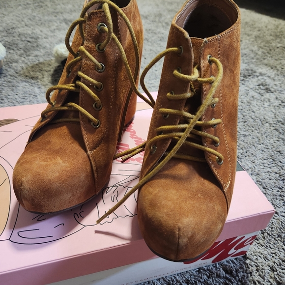 Boots - Picture 2 of 3